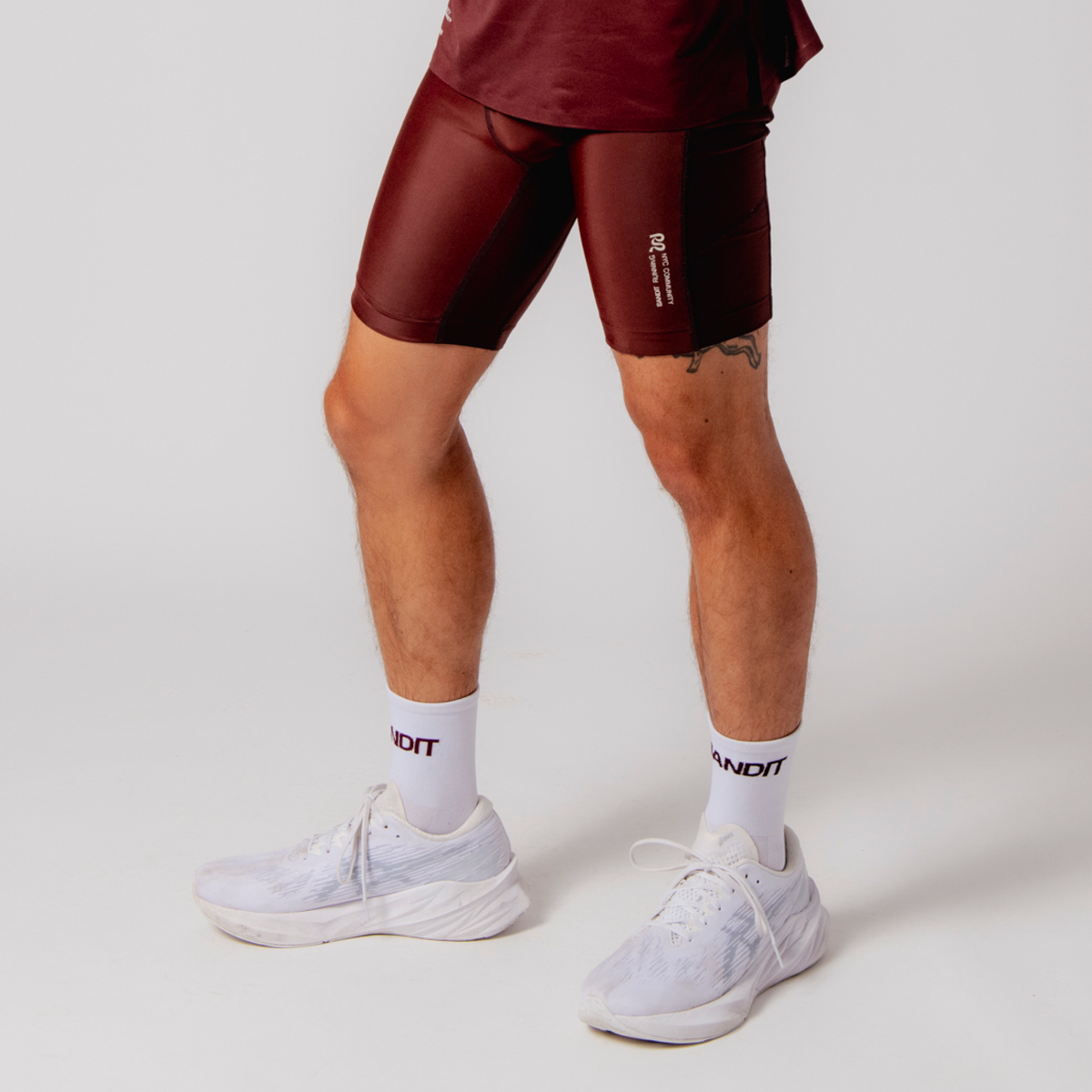 Lite Run Quarter Socks - White with Deep Cherry - 2 Pack