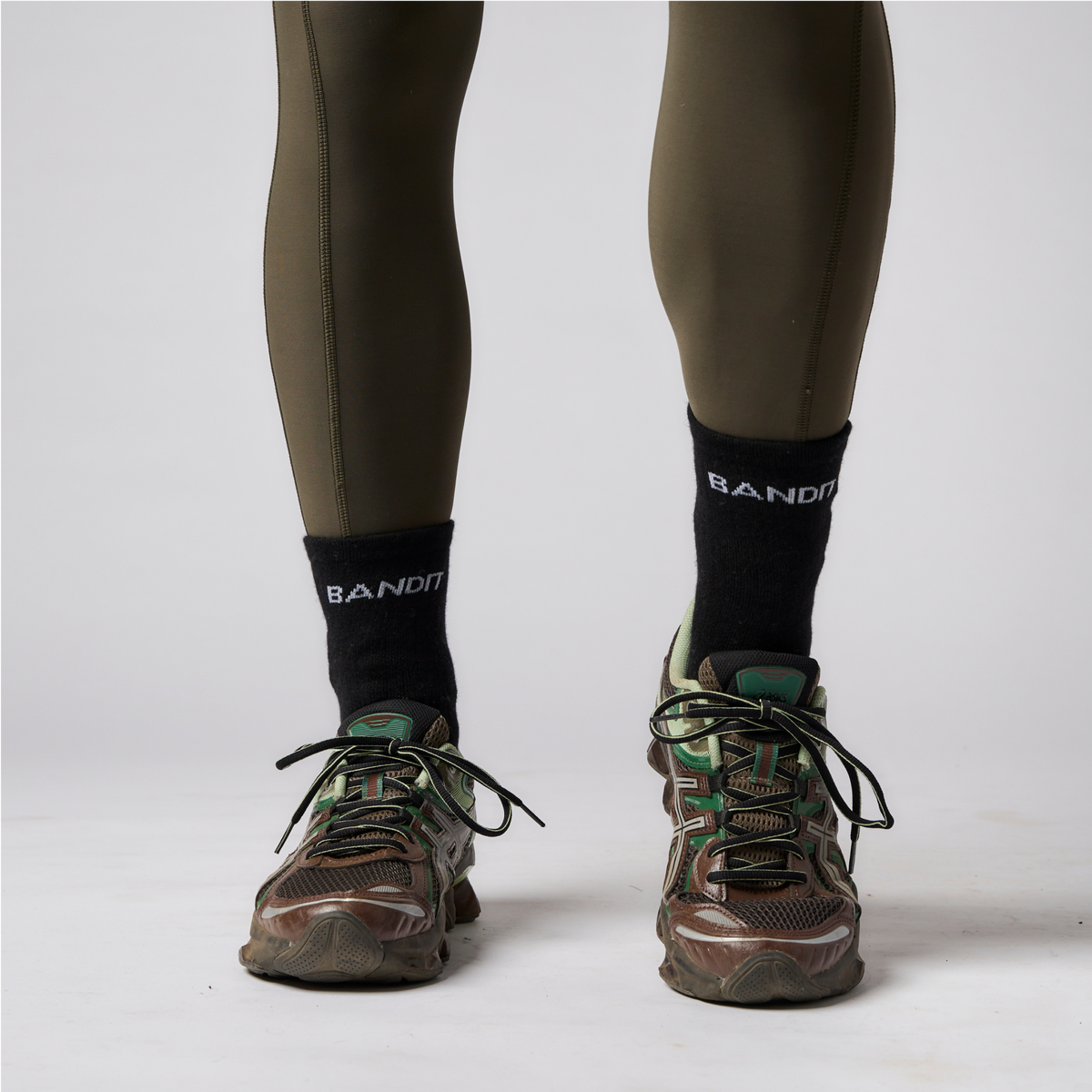 Merino Wool Run Quarter Socks - Black with White - 2 Pack