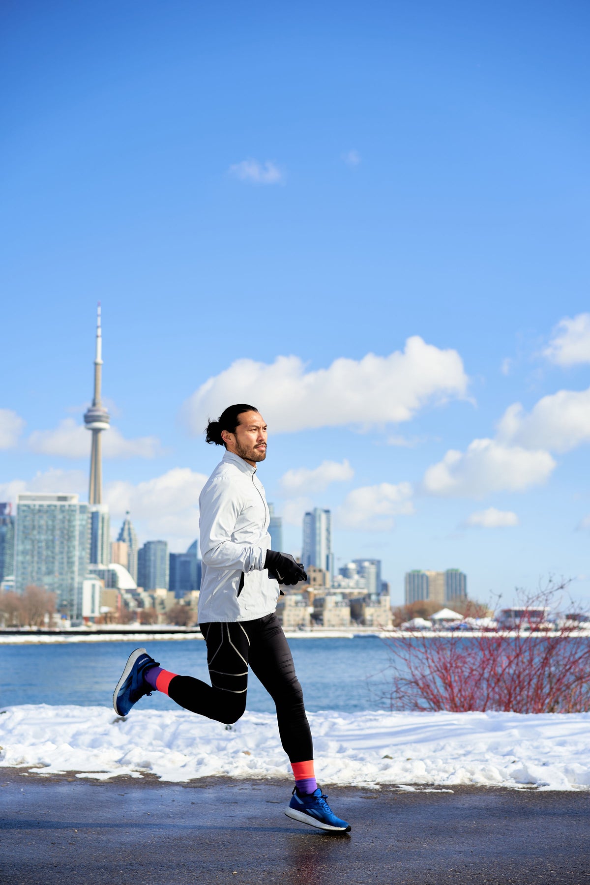 What Unites the Canadian Running Community