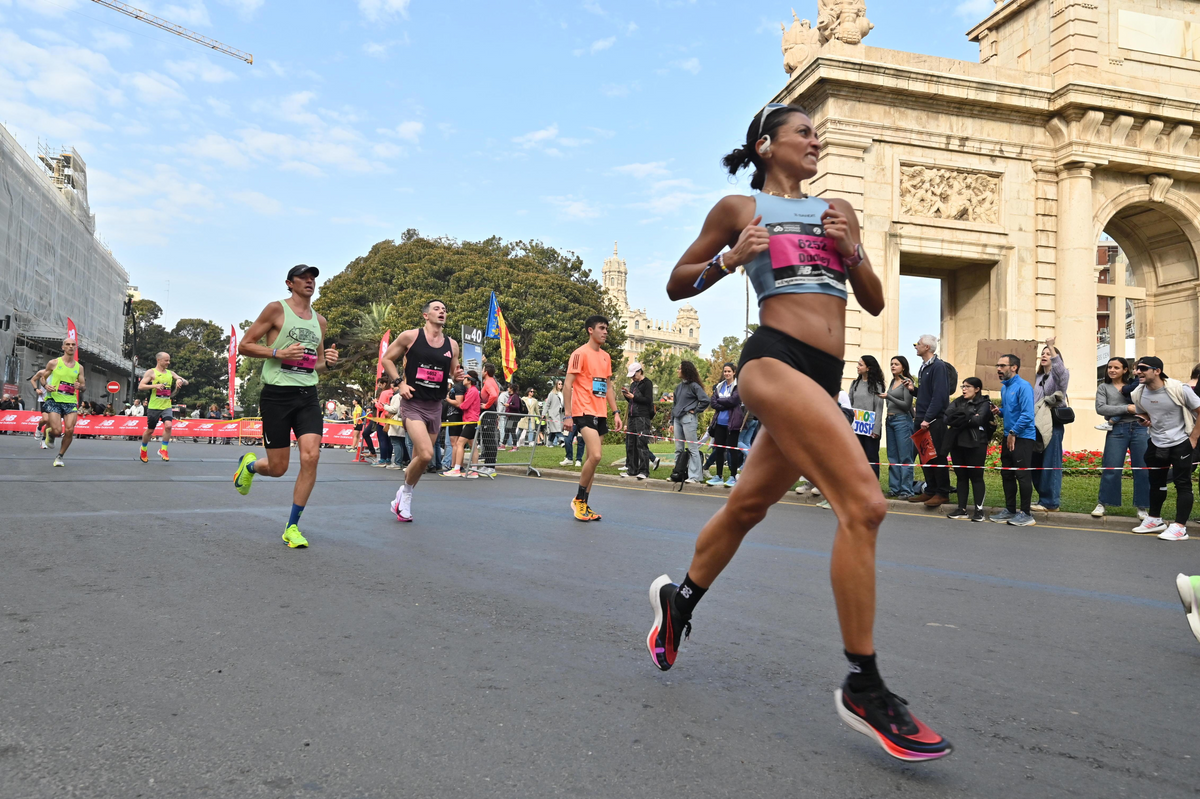 Race Recap: Coach Kara Runs 2:50 in Valencia