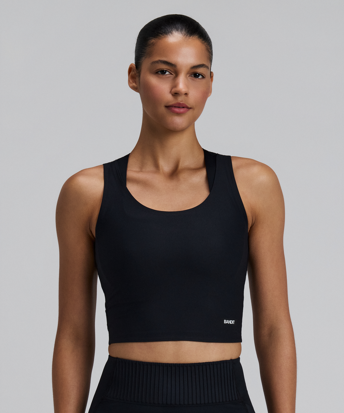 Women's Adapto™ Scoopneck Distance Tank - Black