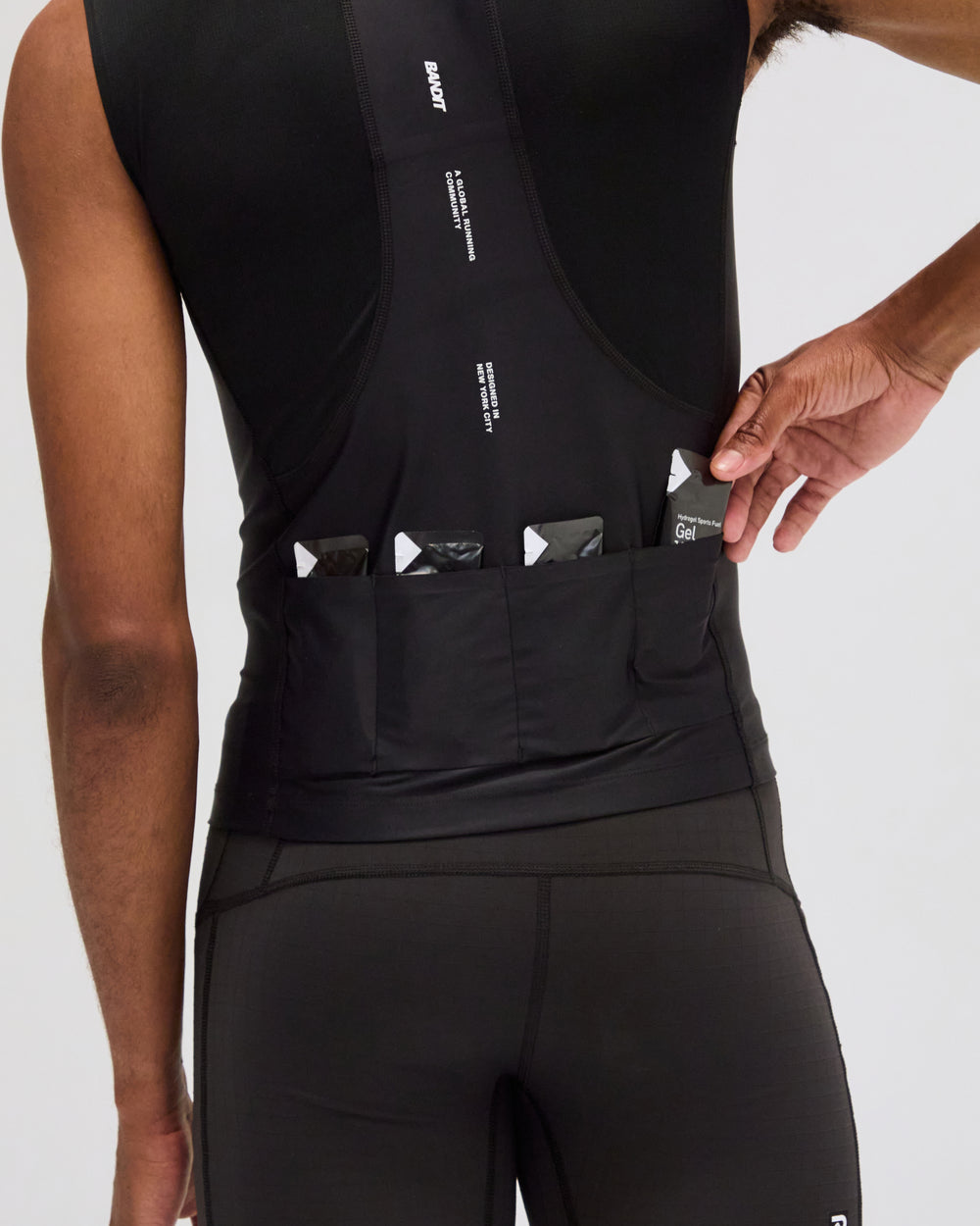 Ares™ Distance Sleeveless Quarter Zip - Black
