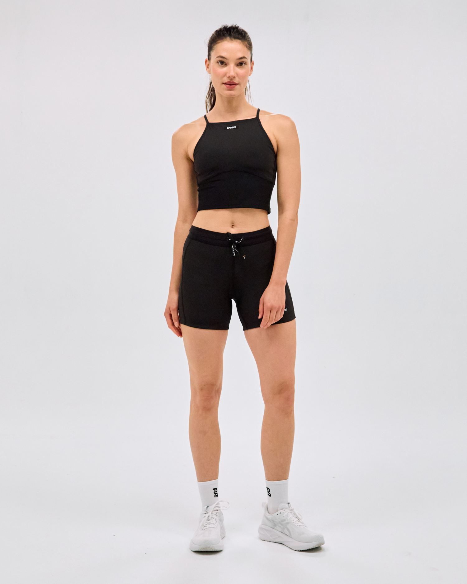 Stamina™ 6 Pocket Nova Crop | Bandit Running