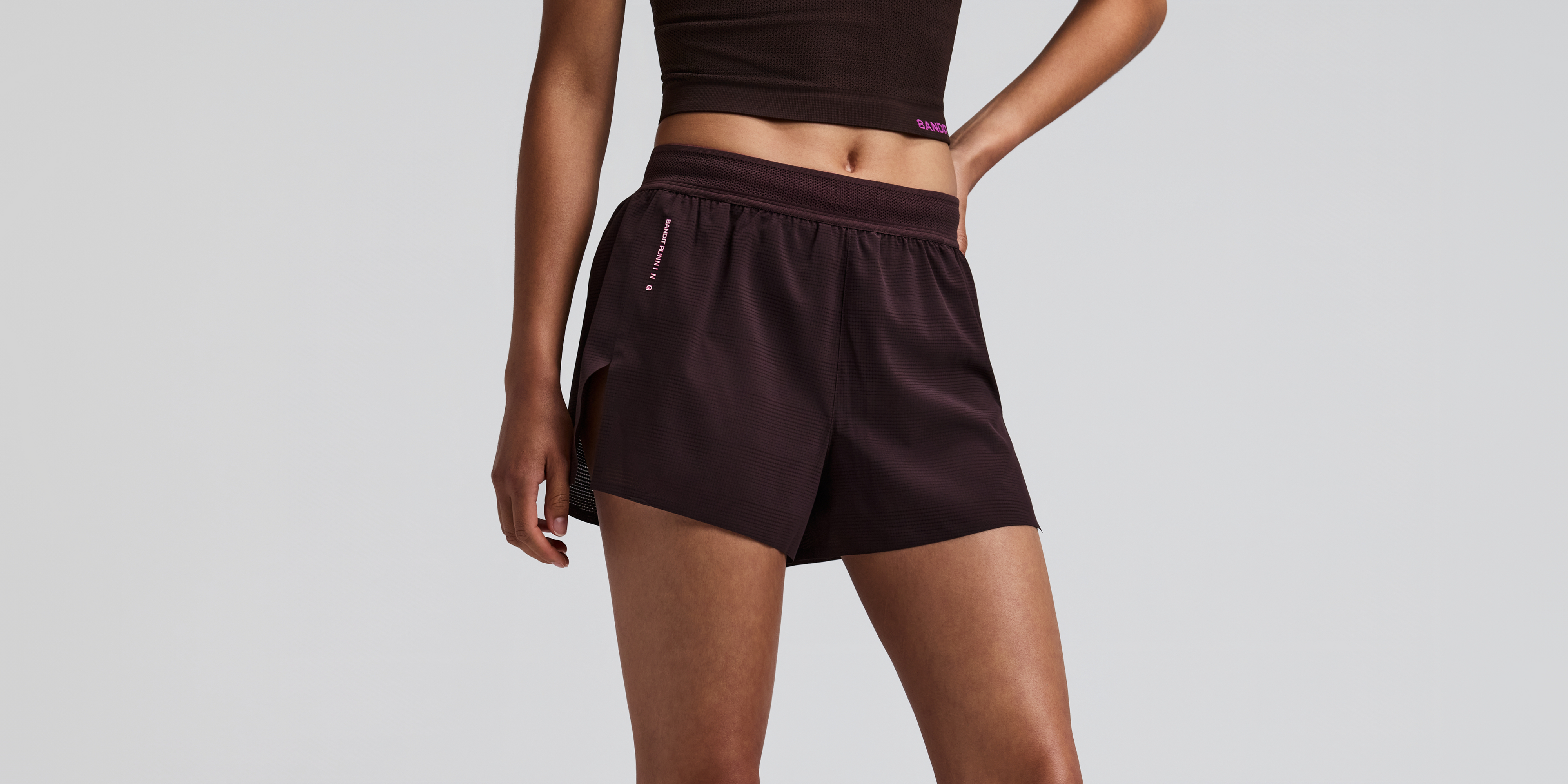 Women's CoolGrid™ 3" Split Shorts - Espresso