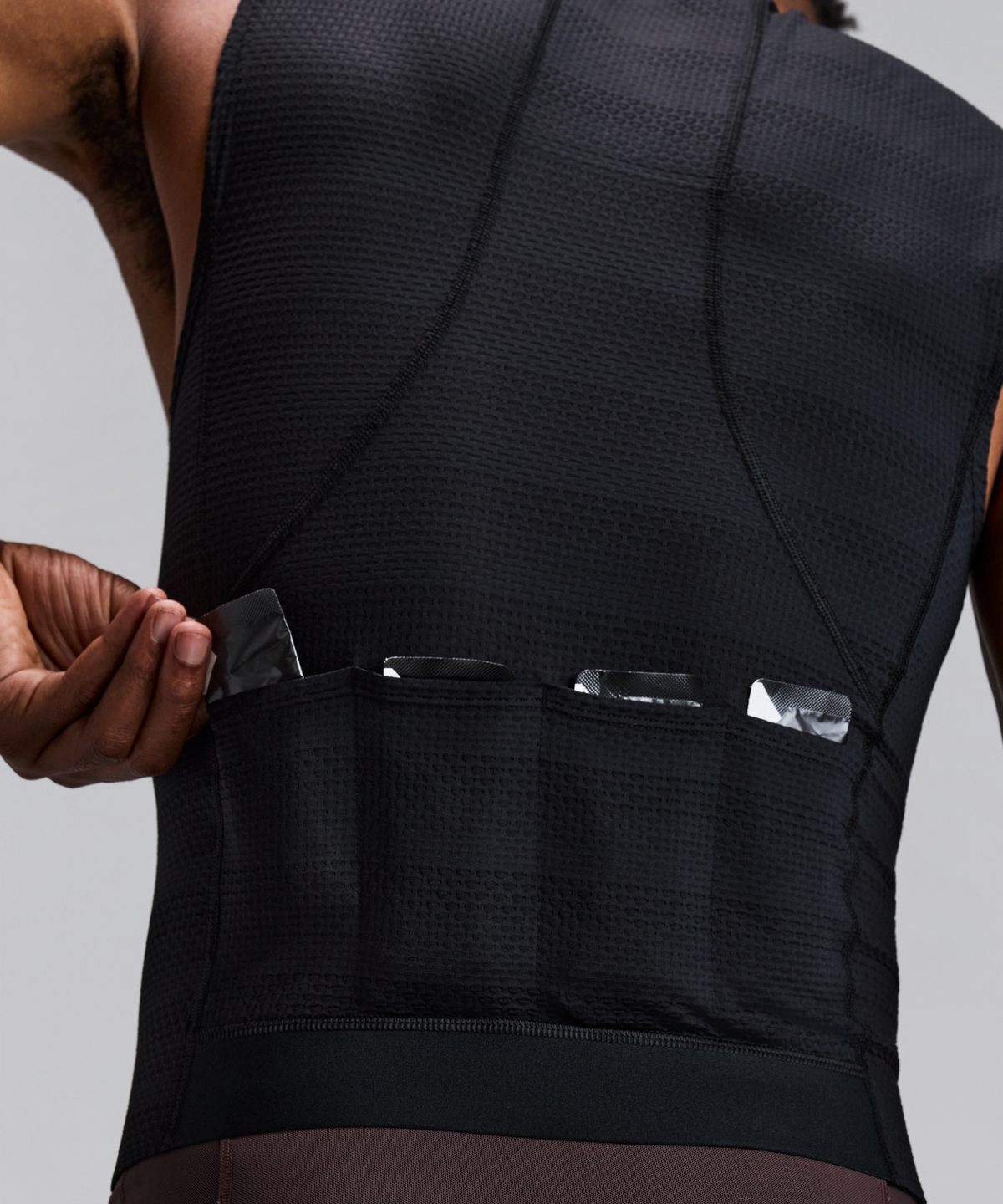 Men's AirKnit™ Distance Sleeveless Zip - Black