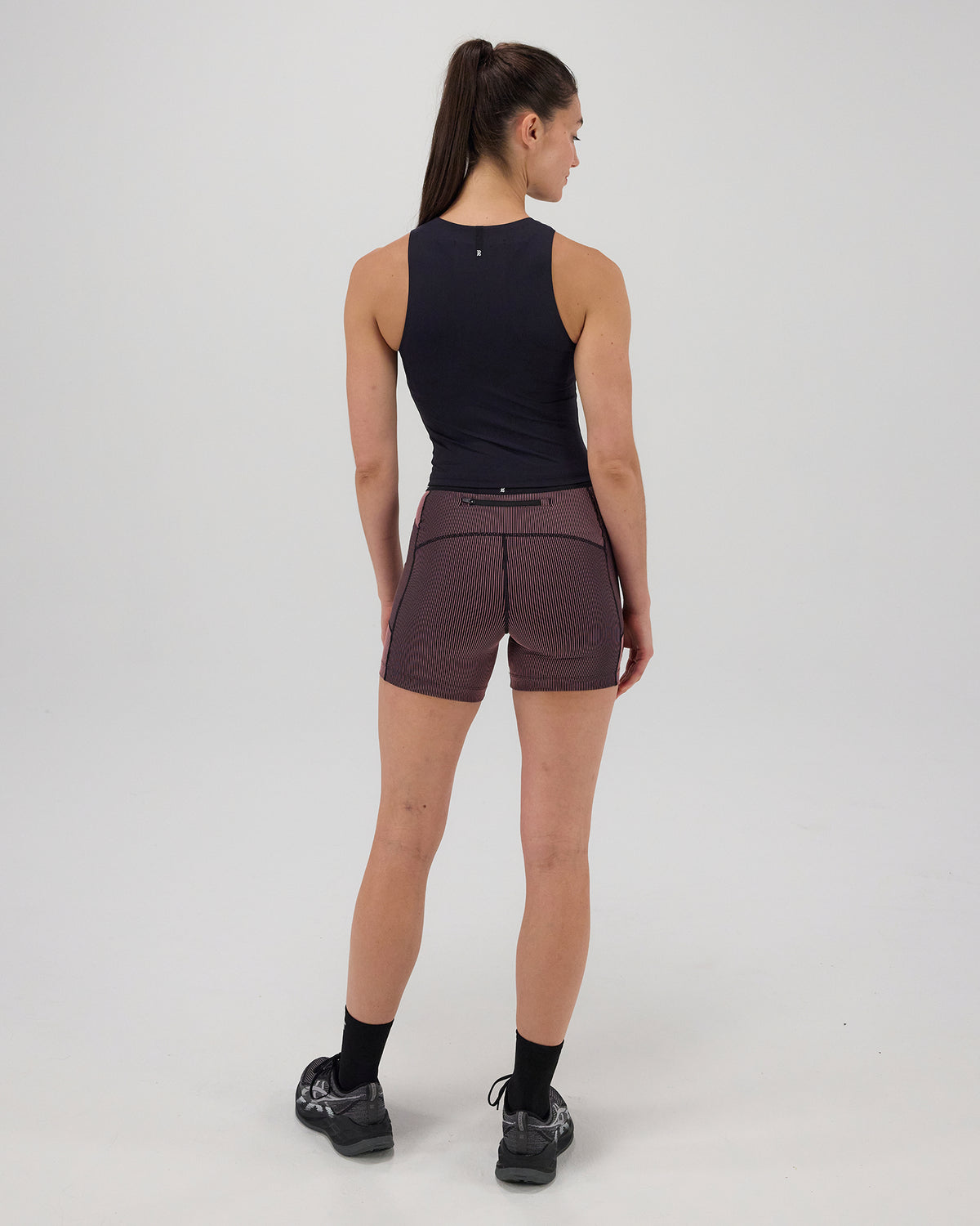 Adapto™ Distance Tank - Black