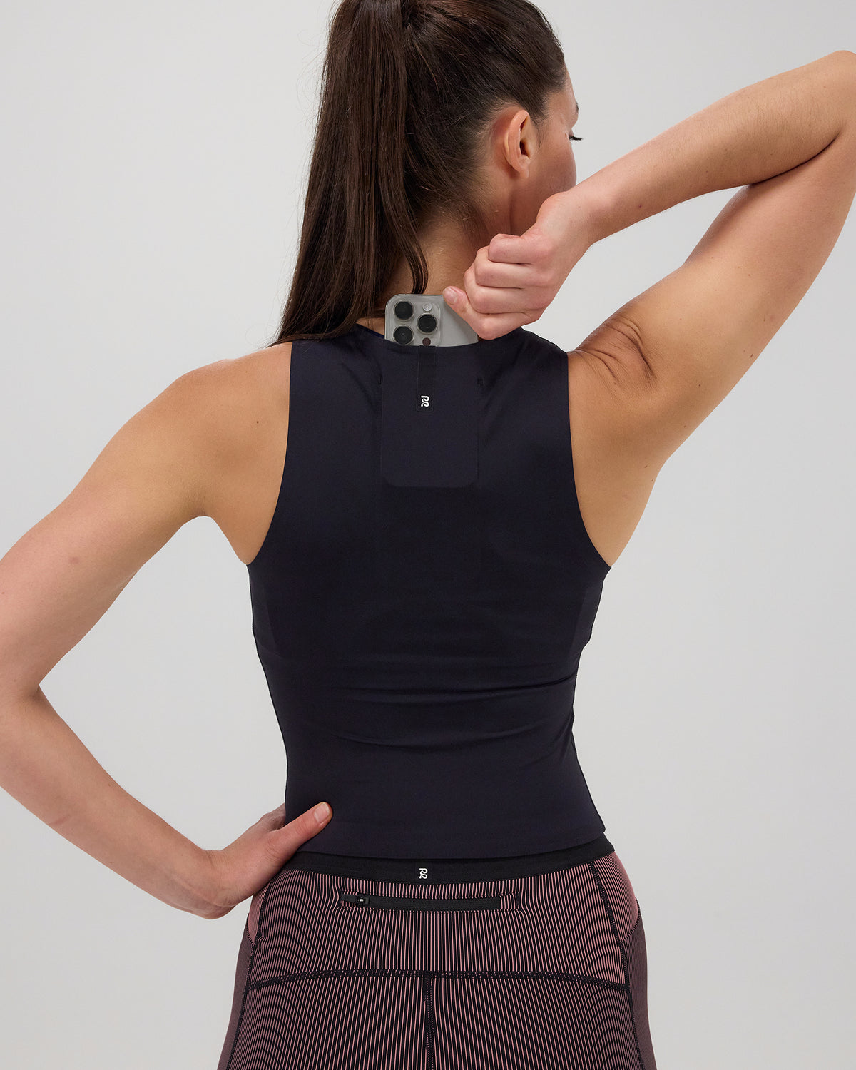 Adapto™ Distance Tank - Black