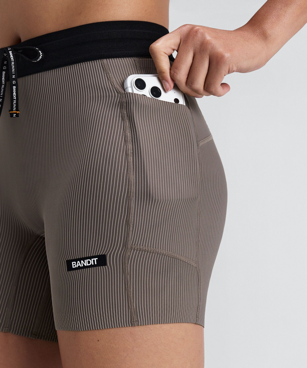 Women's Striped Cadence™ 5" Compression Shorts - Concrete Taupe / Cocoa