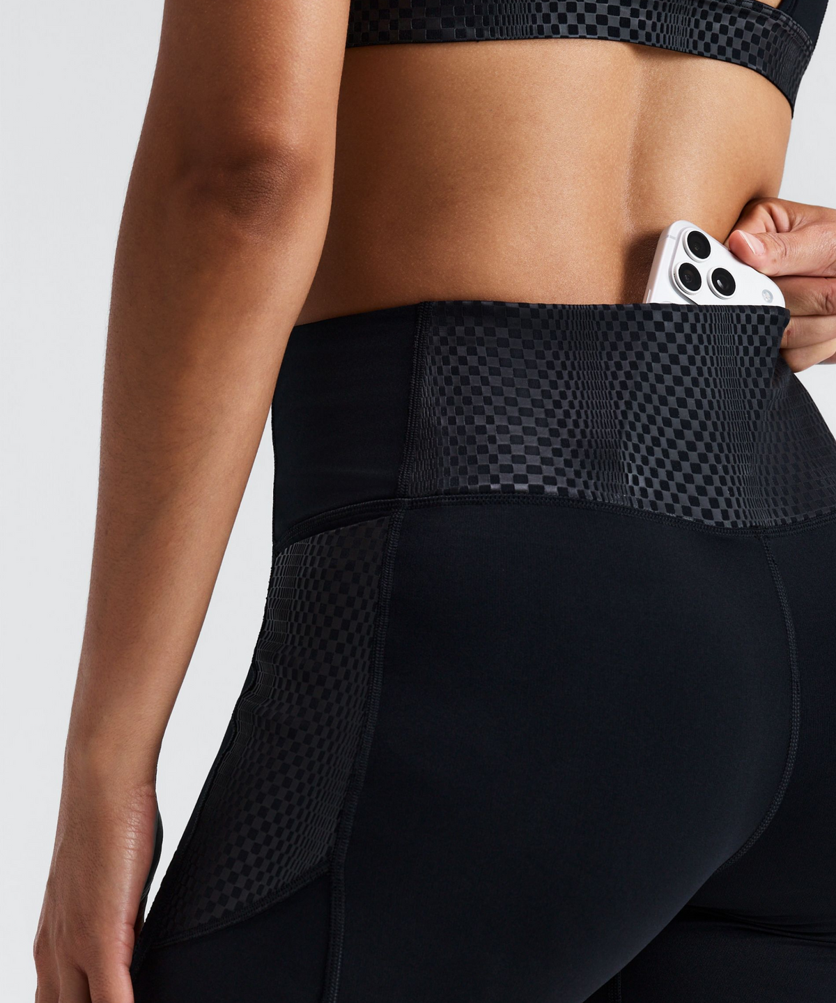 Women's Stamina-V™ Threshold 5" High Waist Compression Shorts - Black