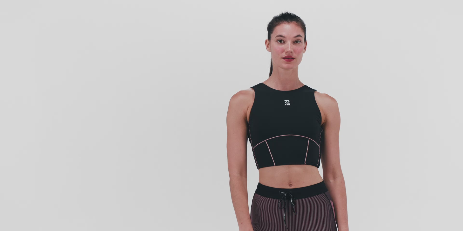 Stamina™ Pop Stitch Volta™ Crop - Black / Mauve