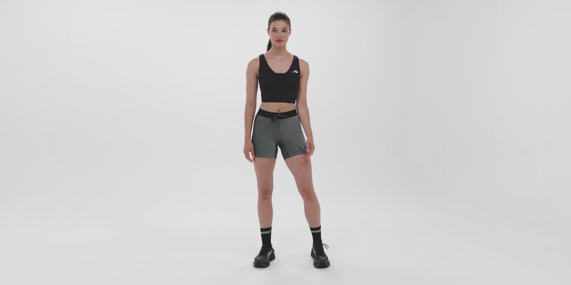 Stamina™ Vela Race Crop - Black