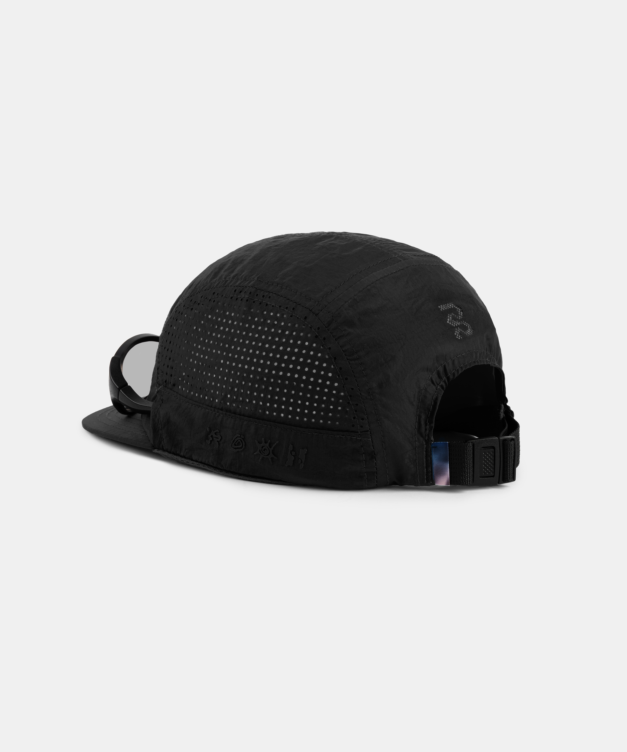 Nylon HumoFit™ Run Hat with Sunglasses Holder - Black